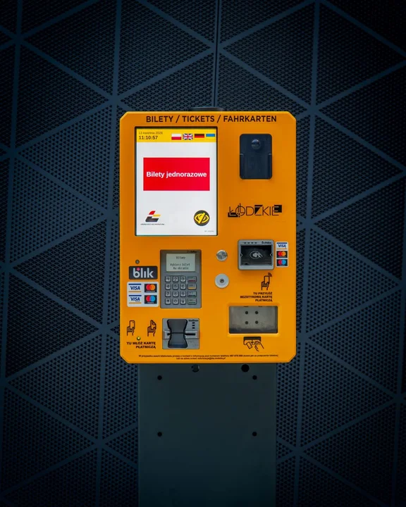 Nowe biletomaty stanęły na dworcach