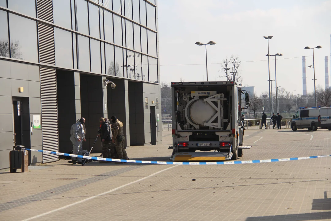 Ćwiczenia służb specjalnych na stadionie ŁKS-u