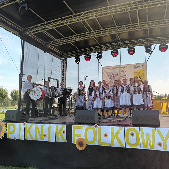 Folkowy Piknik w Strykowie