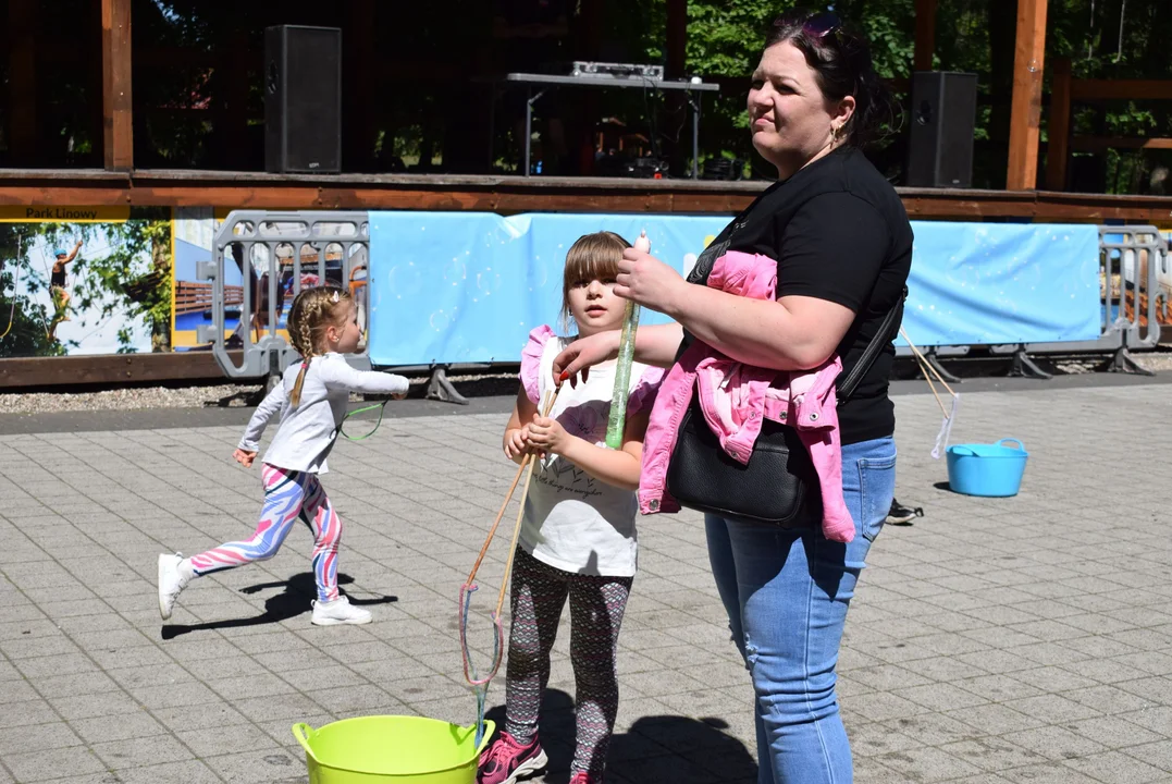 Festiwal baniek mydlanych i kolorów w Parku Miejskim w Zgierzu