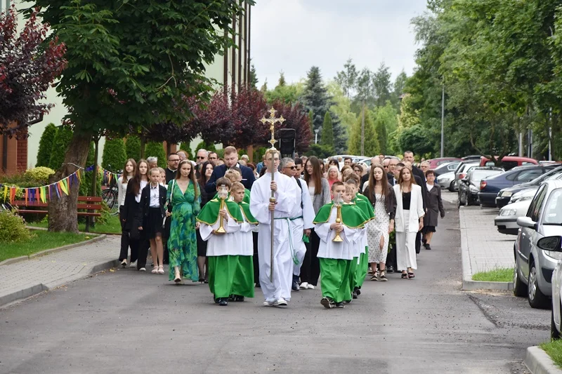 Wielkie święto w bełchatowskiej parafii. To pierwsze takie wydarzenie od dekady [FOTO] - Zdjęcie główne