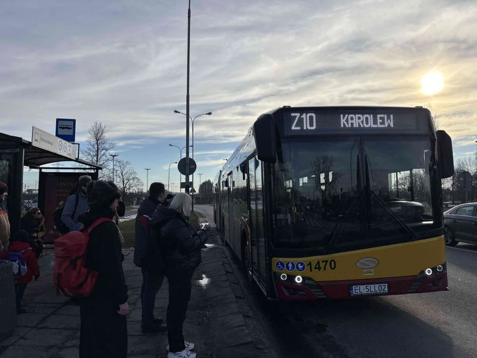 Demontaż starej kładki na łódzkiej Retkini