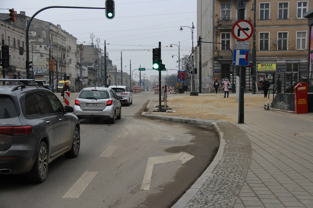 Absurd drogowy na ulicy Zachodniej w Łodzi