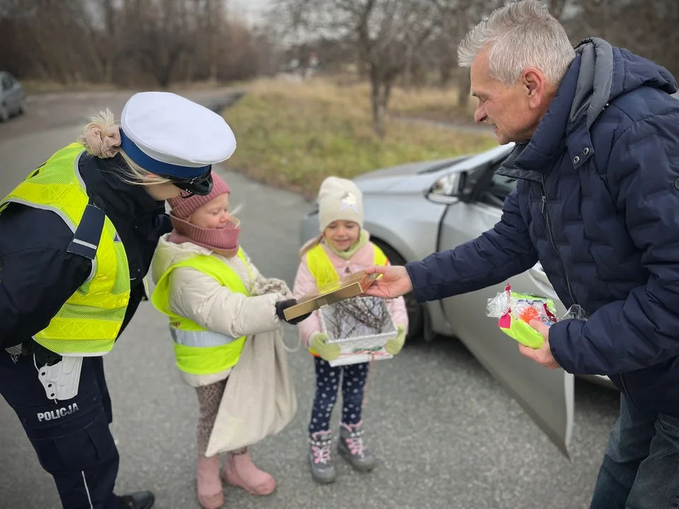 Mikołajkowa akcja policji wraz z łódzkimi przedszkolakami