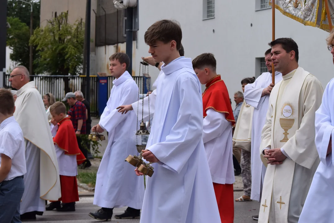 procesja Bożego Ciała w parafii Matki Bożej Dobrej Rady w Zgierzu