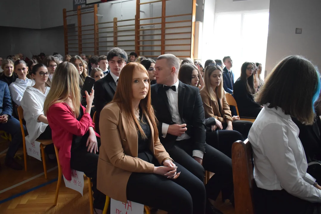 Pożegnanie maturzystów z Samorządowego Liceum Ogólnokształcące im. Romualda Traugutta w Zgierzu