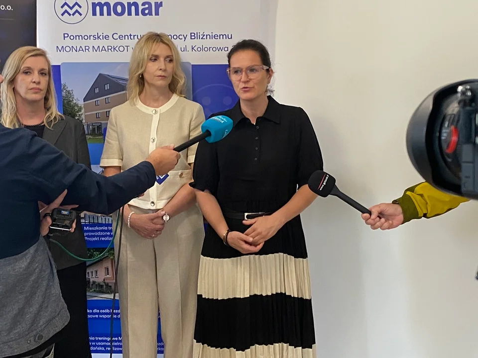 Oddanie domu dla samotnych rodziców z dziećmi przy ul. Kolorowej 18