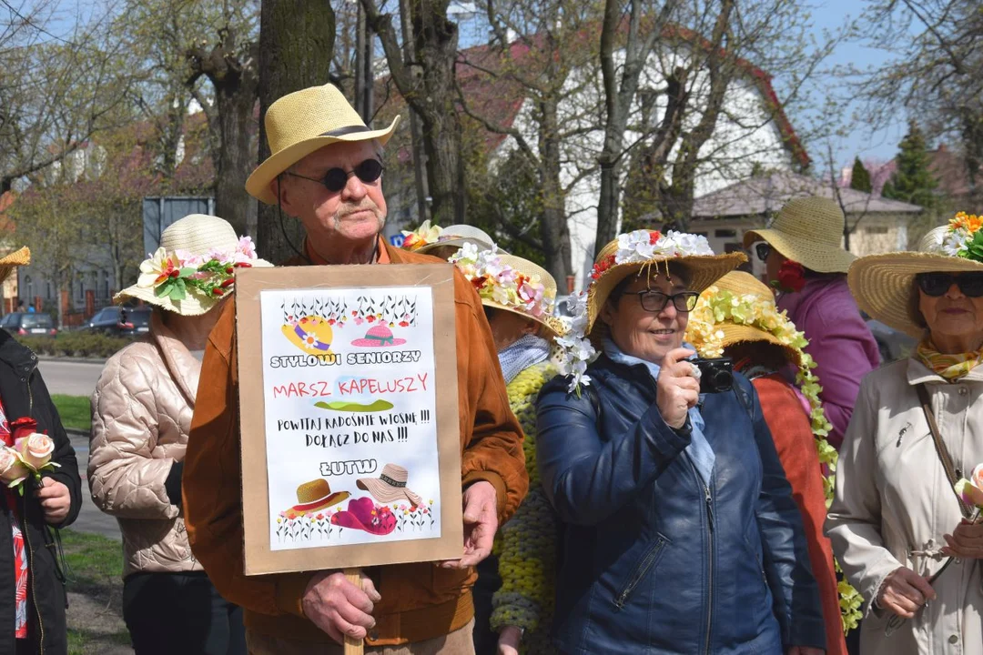 Ulicami Łęczycy przeszedł wiosenny Marsz Kapeluszy