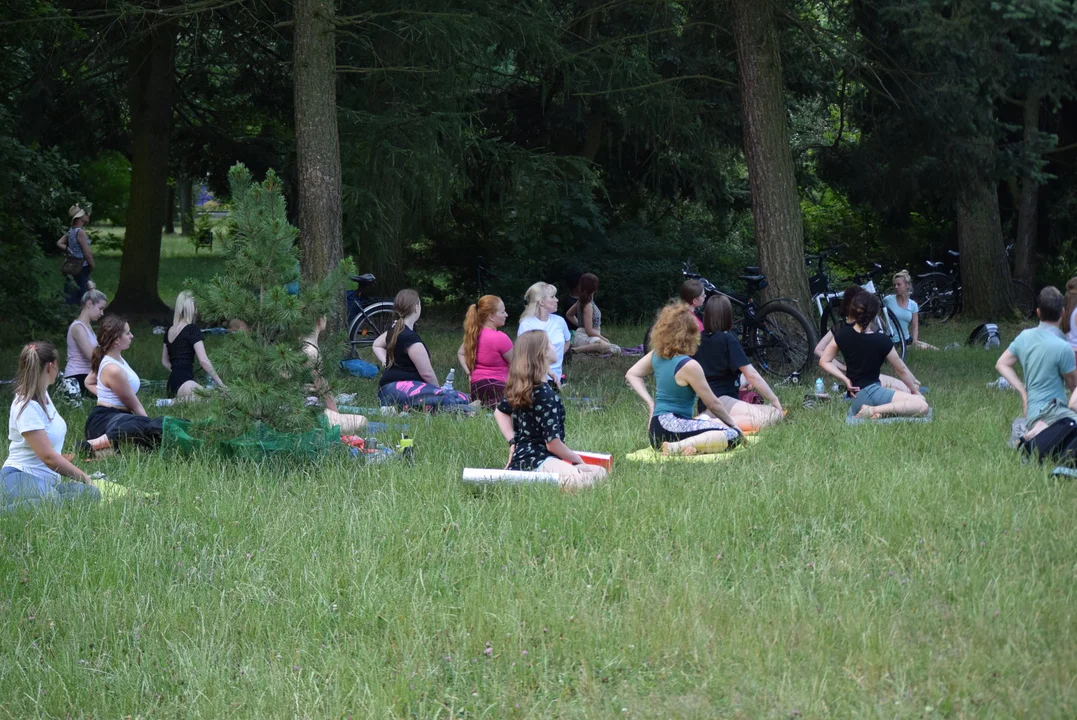 Joga w Parku Poniatowskiego