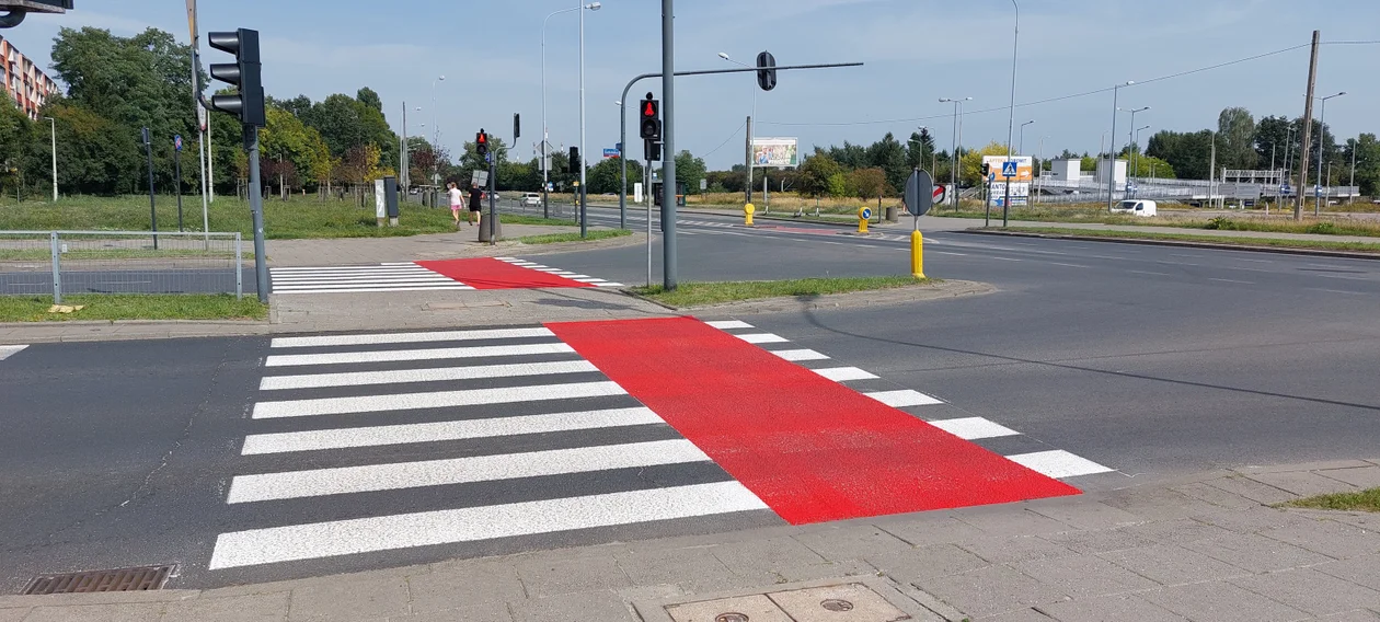 Wzdłuż ul. Maratońskiej na Retkini pojawiła się nowa droga dla rowerów. Kiedy kolejne inwestycje w tej okolicy? [ZDJĘCIA] - Zdjęcie główne