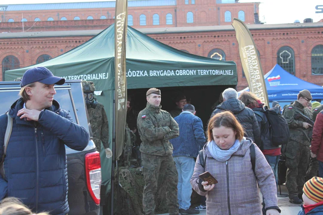 Święto Niepodległości przed Manufakturą