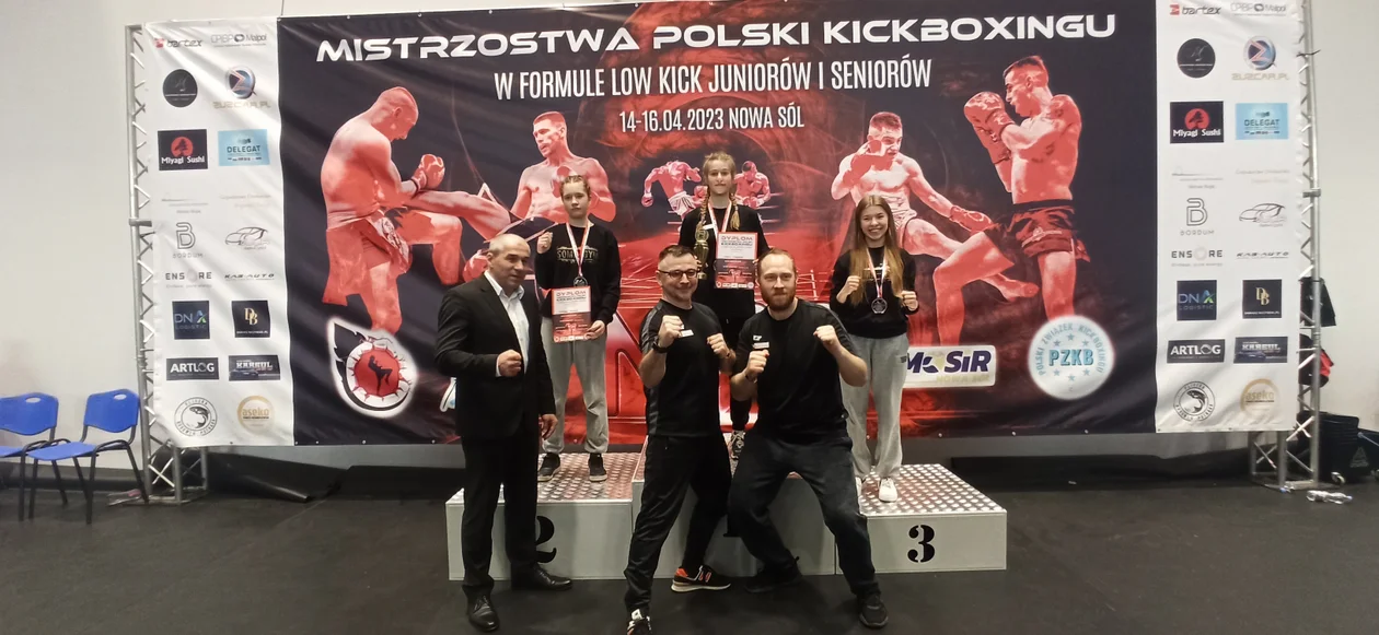 Duże sukcesy kutnowskich zawodników na Mistrzostwach Polski Juniorów i Seniorów w Kickboxingu w Formule Low Kick