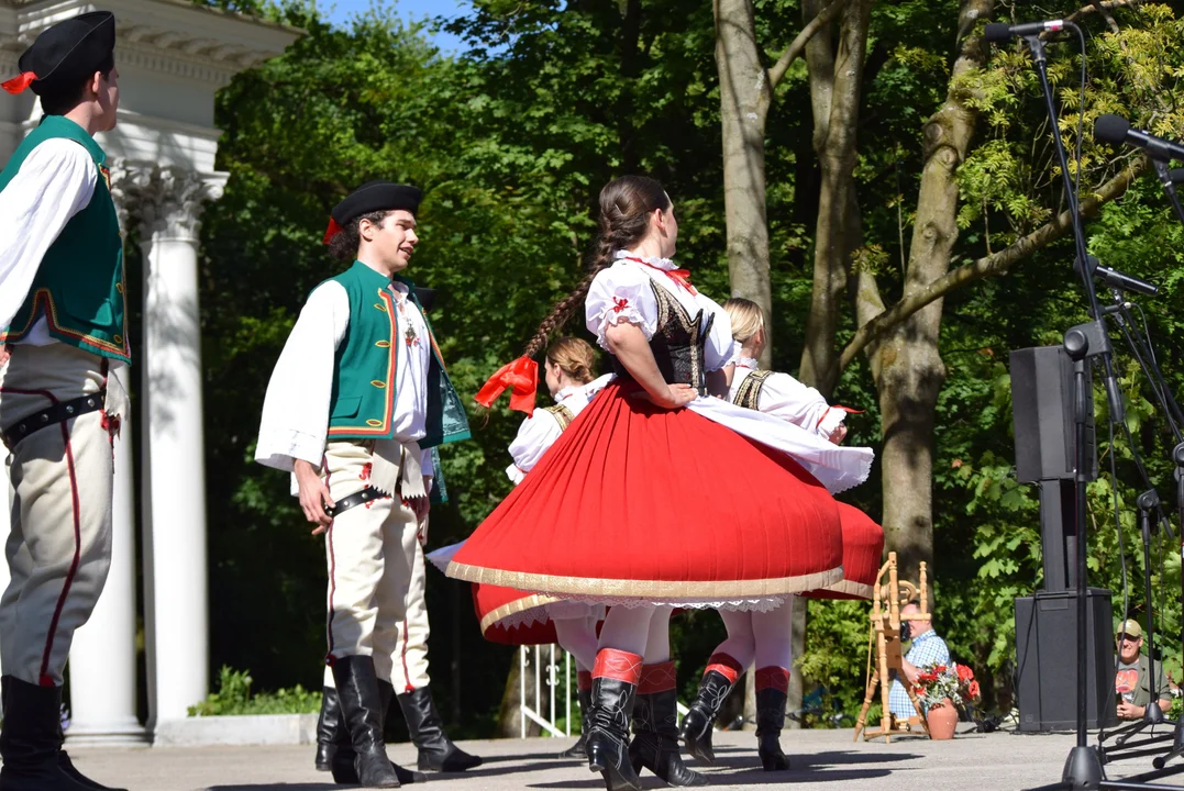 Spotkanie z folklorem w Parku Julianowskim