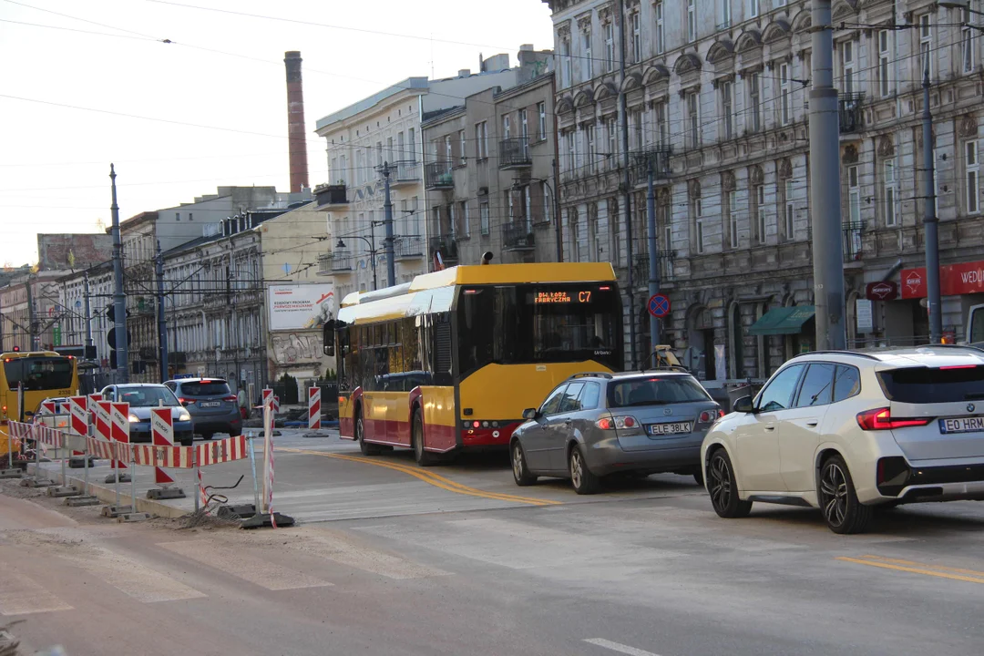 Utrudnienia dla kierowców na ulicy Zachodniej w Łodzi - 30.10.2023 r.