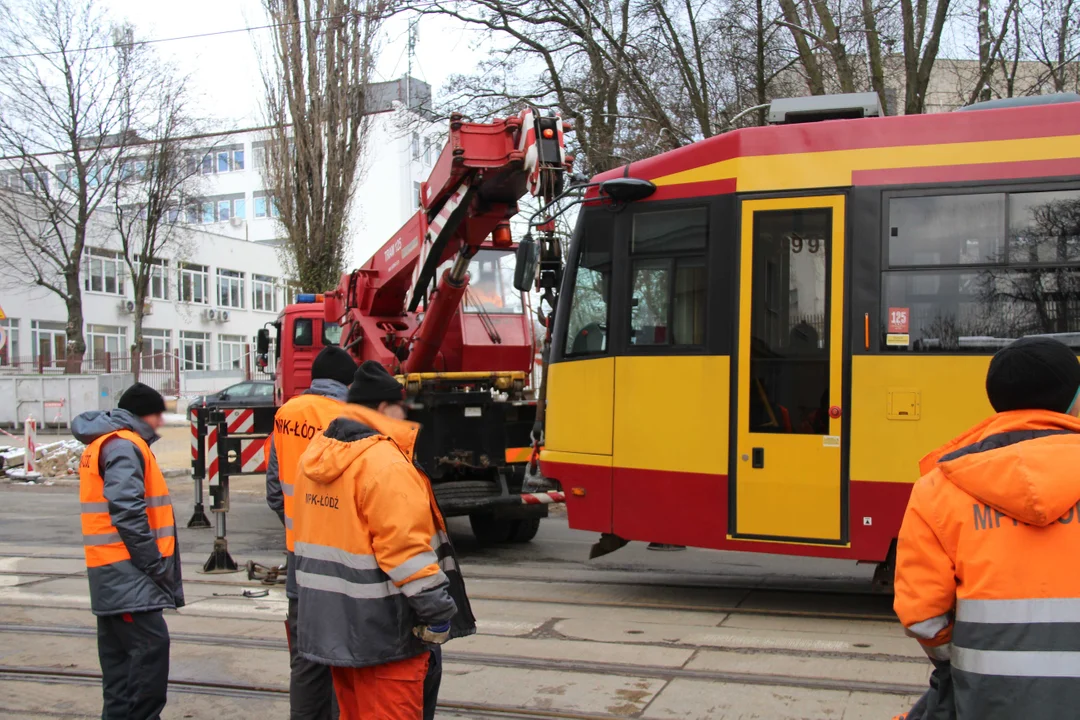 Wykolejenie tramwaju MPK Łódź na Bałutach