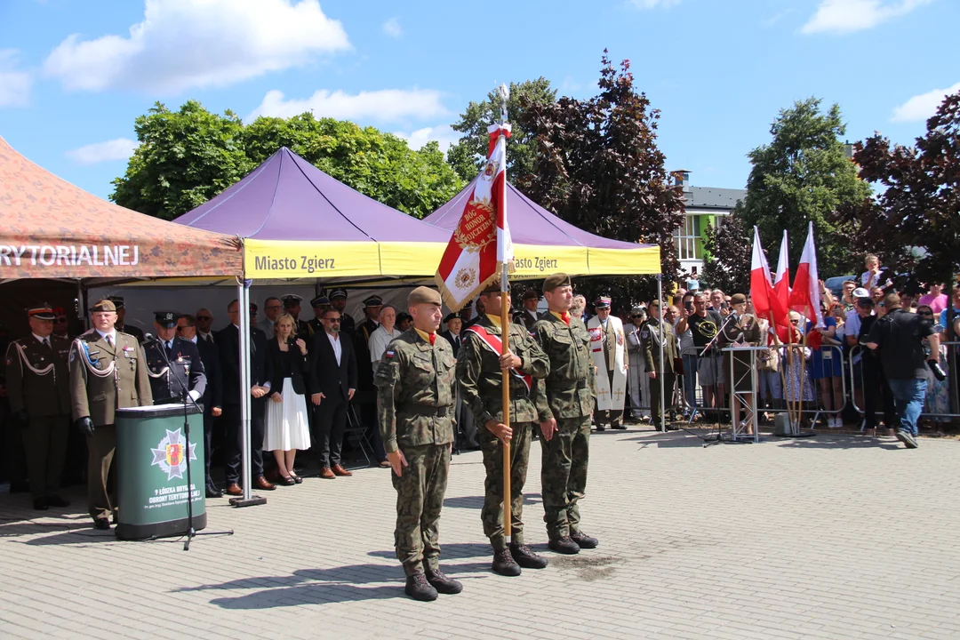 Przysięga wojskowa żołnierzy dołączających do 9 Łódzkiej Brygady Obrony Terytorialnej