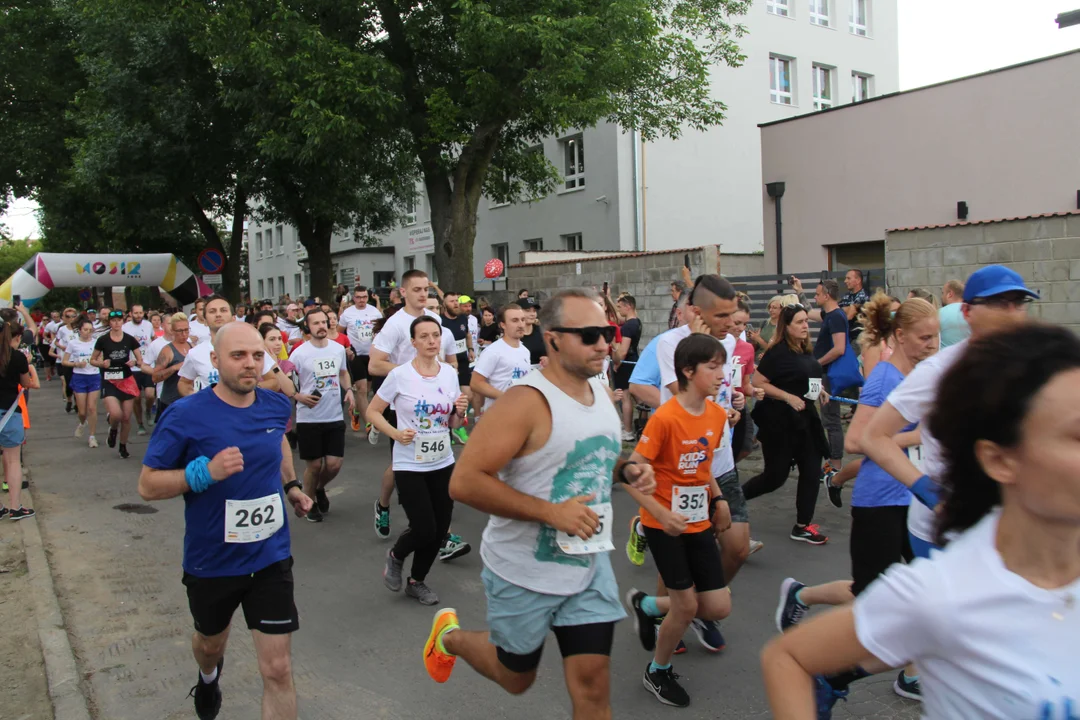 Piknik rodzinny fundacji „Daj piątaka na dzieciaka” na Bałutach