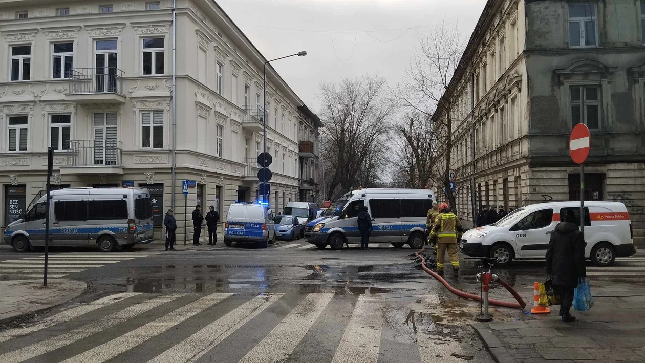 Pożar w centrum miasta. Pali się w kamienicy przy Dowborczyków - Zdjęcie główne