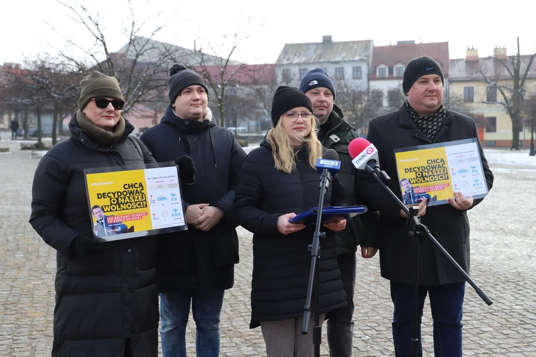 Ograniczenia spożycia mięsa i limit podróży. Kutnowscy radni PiS: "Nie dajmy się temu szaleństwu" [ZDJĘCIA] - Zdjęcie główne