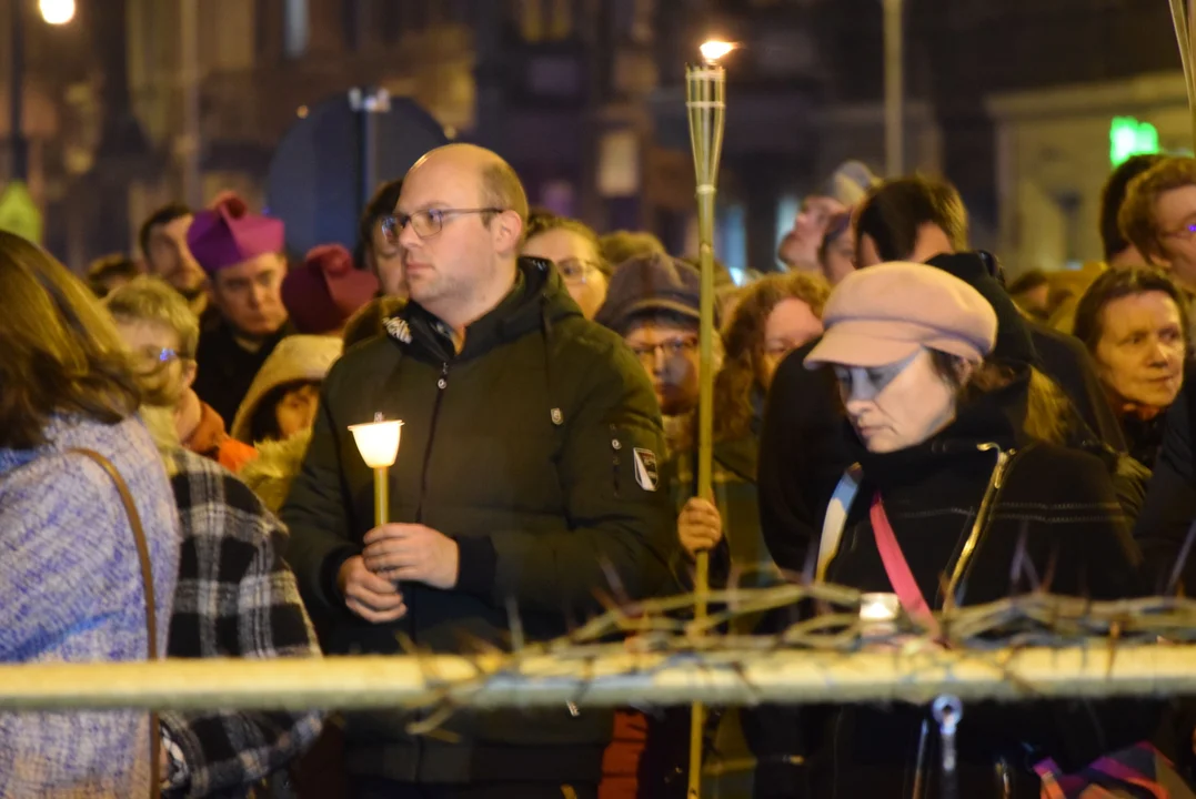 Ekumeniczna droga krzyżowa przeszła ulicami Łodzi