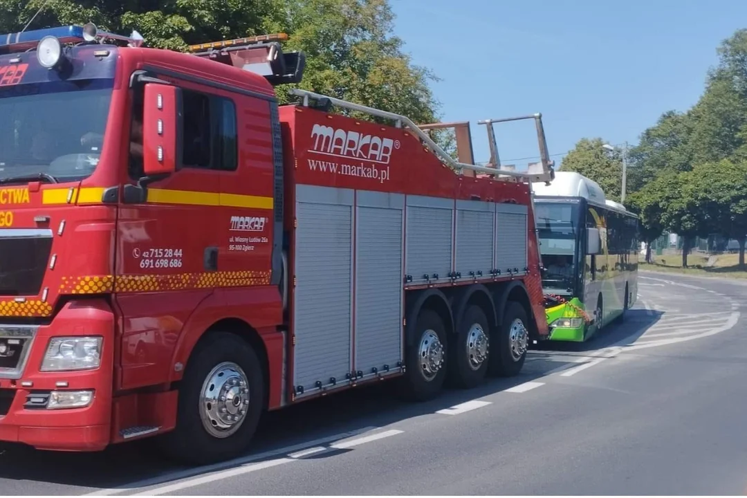 Zgierskie autobusy nie przejeżdżają lub stoją popsute na przystankach.