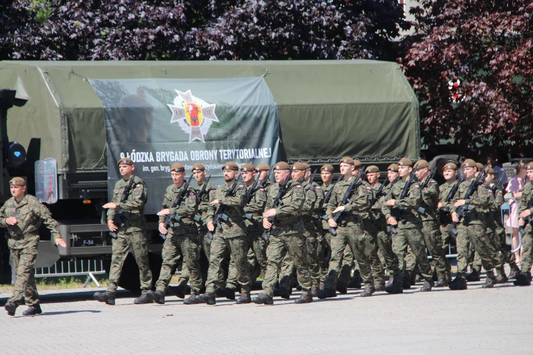 Przysięga wojskowa żołnierzy dołączających do 9 Łódzkiej Brygady Obrony Terytorialnej