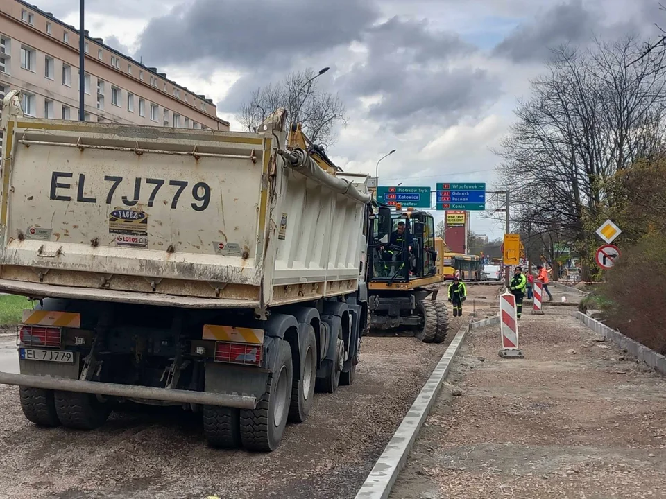 Remont na ul. Lutomierskiej posuwa się powoli naprzód