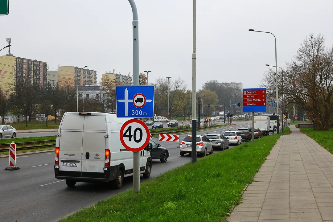 Korki na al. Włókniarzy w Łodzi