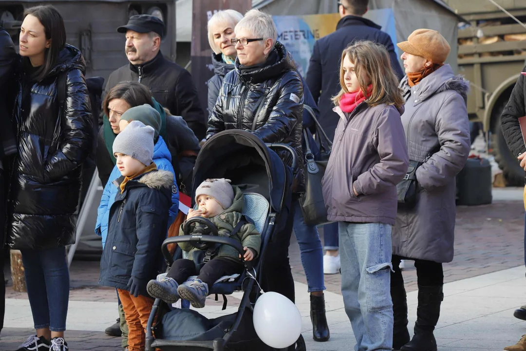 Święto Niepodległości przed Manufakturą