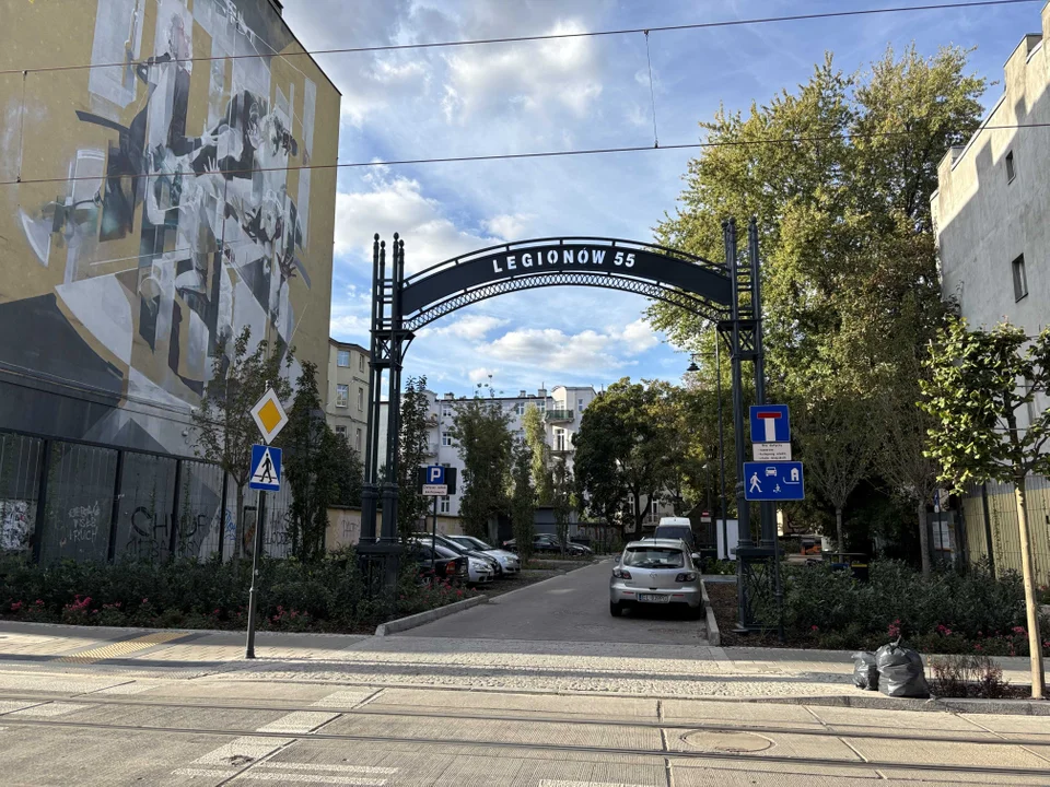 Egipskie ciemności na przebiciu ulicy Legionów z Mielczarskiego. Dlaczego nowe lampy wciąż nie działają? - Zdjęcie główne