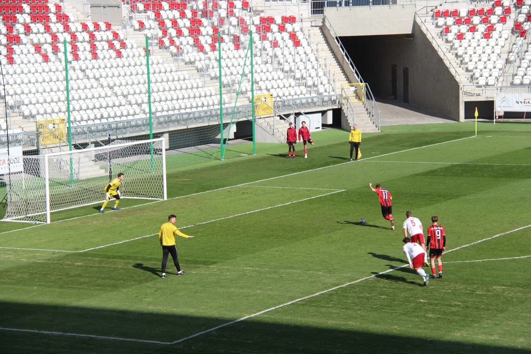 Ćwiczenia służb specjalnych na stadionie ŁKS-u