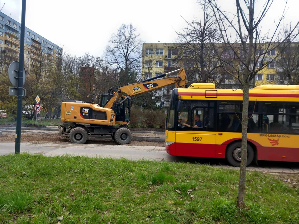 Remont na ul. Lutomierskiej posuwa się powoli naprzód