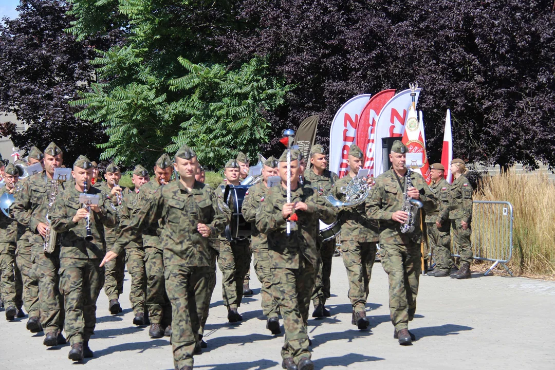 Przysięga wojskowa żołnierzy dołączających do 9 Łódzkiej Brygady Obrony Terytorialnej