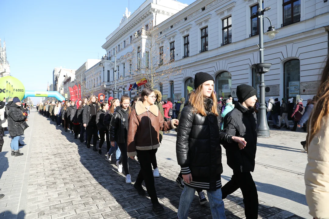 Polonez dla Łodzi. Maturzyści zatańczyli na Piotrkowskiej