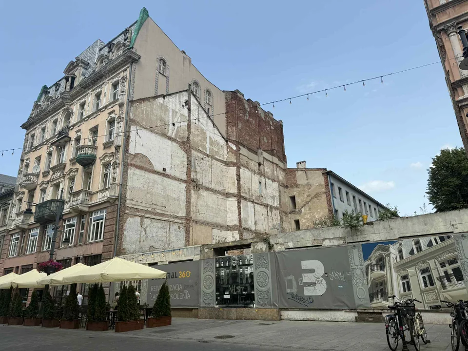 Pustą przestrzeń przy ul. Piotrkowskiej zapełni Kamienica Konesera