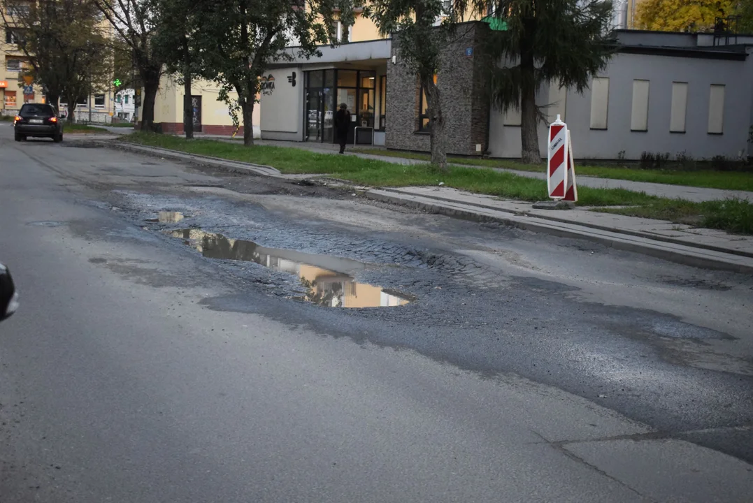 Mieszkańcy czekają na remont ul. Boya-Żeleńskiego