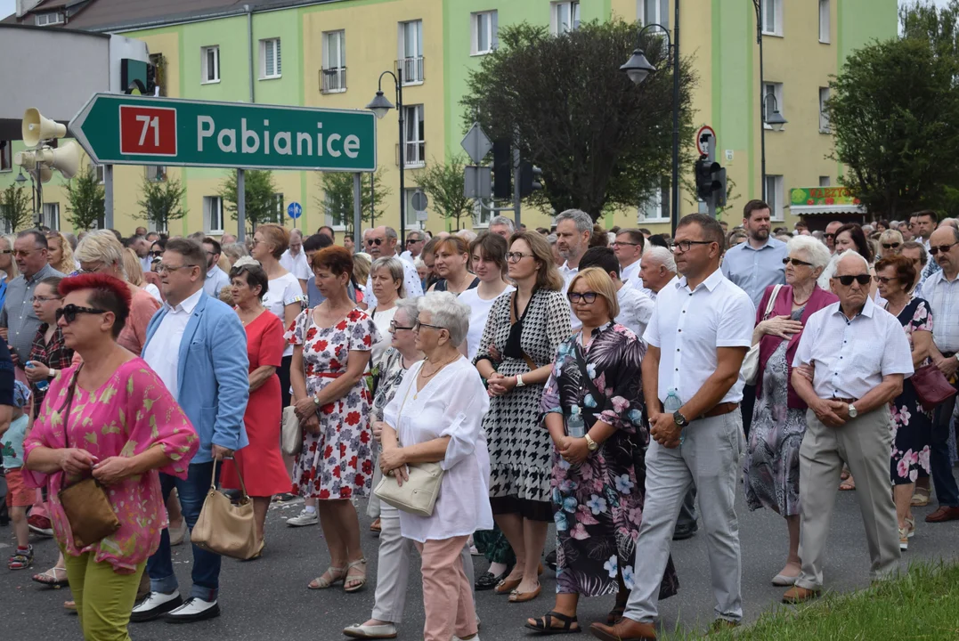 procesja Bożego Ciała w parafii Matki Bożej Dobrej Rady w Zgierzu