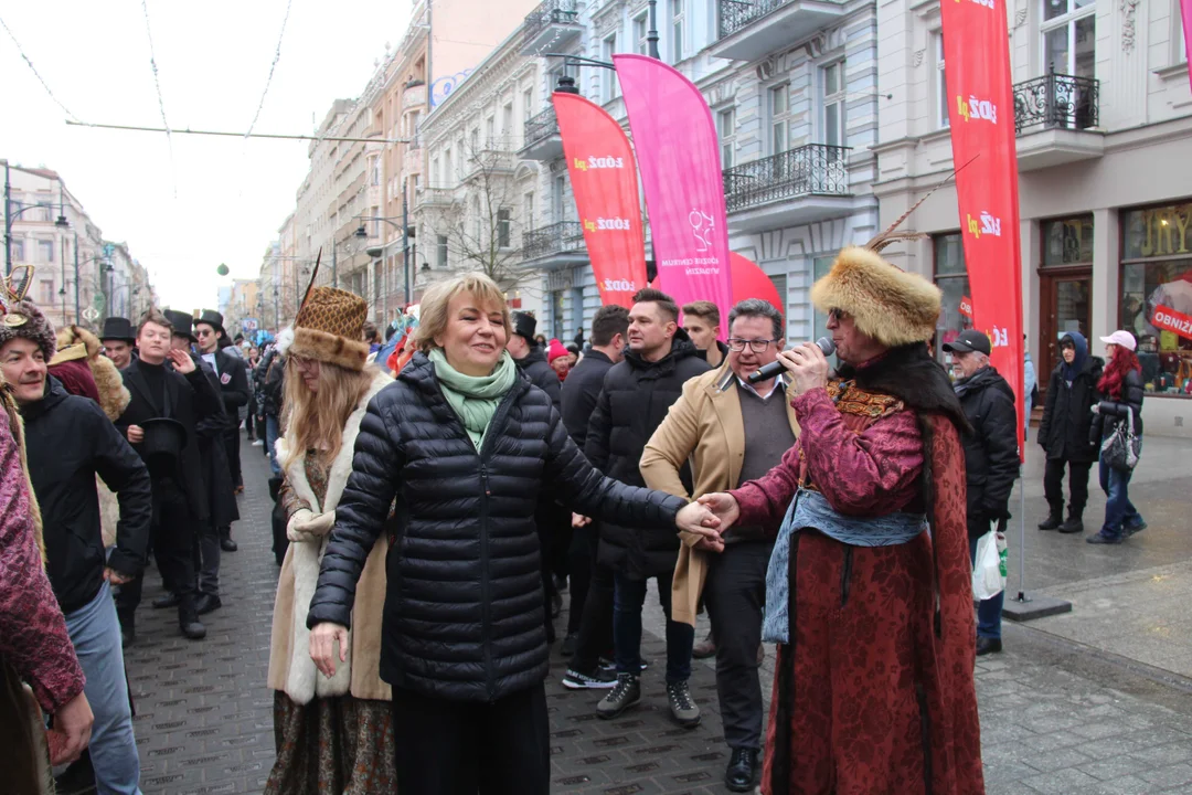 Polonez dla Łodzi 2024 na ul. Piotrkowskiej w Łodzi