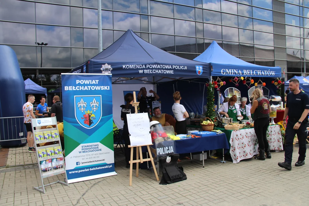 Piknik rodzinny "Bezpieczne Wakacje z Mundurem" pod Atlas Areną