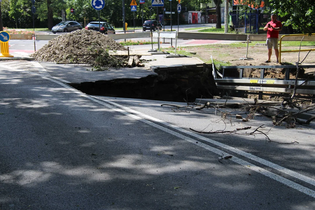 Co dalej z zawalonym mostem nad rzeką Bałutką?