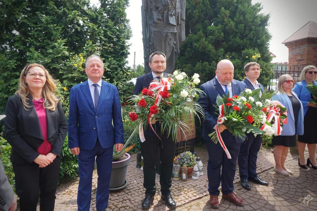 Kutnianie upamiętnili 104. rocznicę przyjazdu Błękitnej Armii [ZDJĘCIA] - Zdjęcie główne