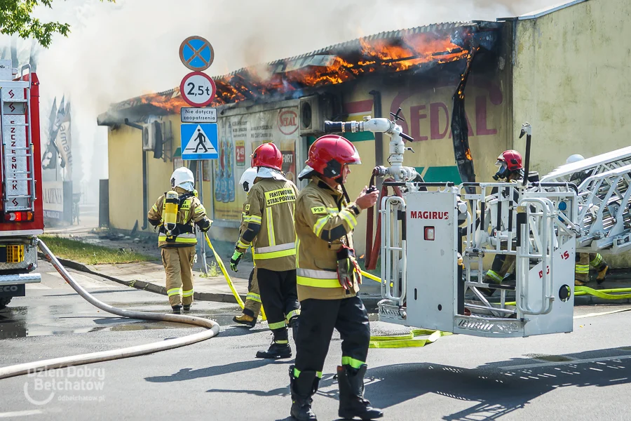 Pożar sklepu Sedal w Bełchatowie