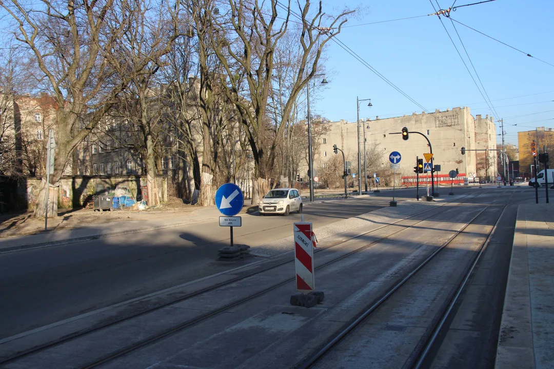 Skrzyzowanie ul. Wojska Polskiego z Franciszkańską w Łodzi - stan na 9.01.2024 r.