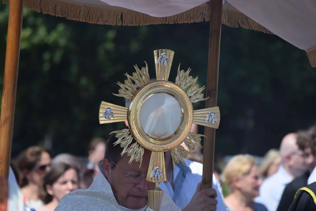 Procesje Bożego Ciała przeszły ulicami Łodzi