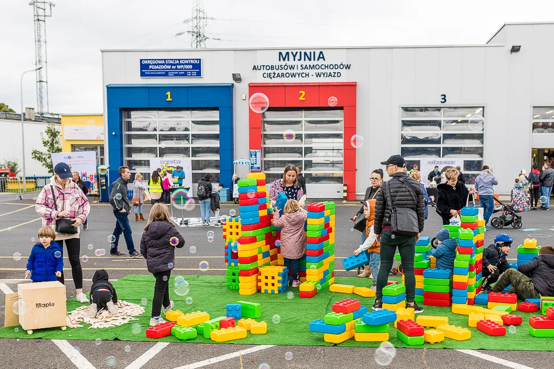 Uśmiech i dobra zabawa. Piknik Komunikacji Miejskiej [ZDJĘCIA] - Zdjęcie główne