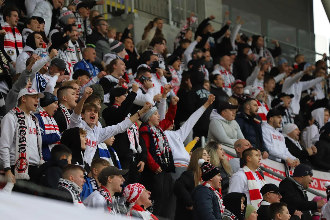 Mocne starcie ŁKSu na stadionie Króla. Kibice nie zawiedli [ZDJĘCIA] - Zdjęcie główne