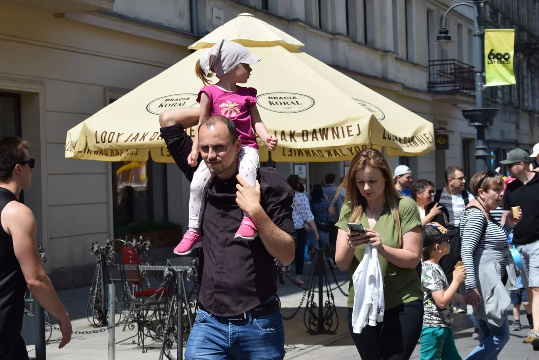 Miejski dzień dziecka w Łodzi. Dzieci przejęły Piotrkowską