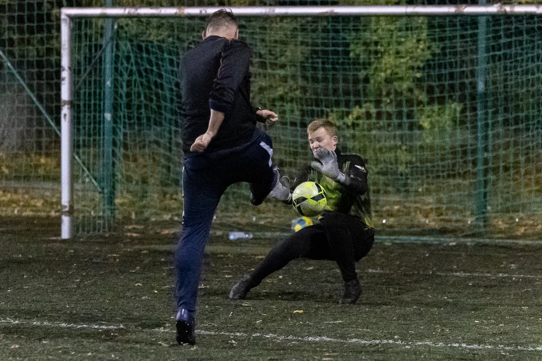 Duże emocje w spotkaniu AGKS 2 oraz FC Farselona w rozgrywkach Playareny