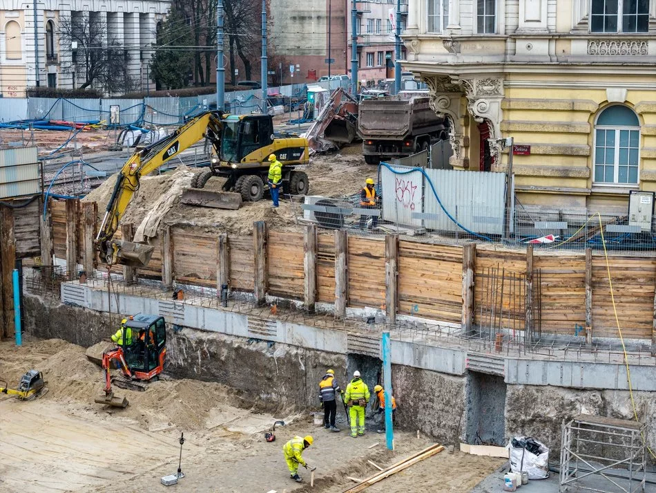 Budowa przystanku kolejowego Łódź Śródmieście z lotu ptaka