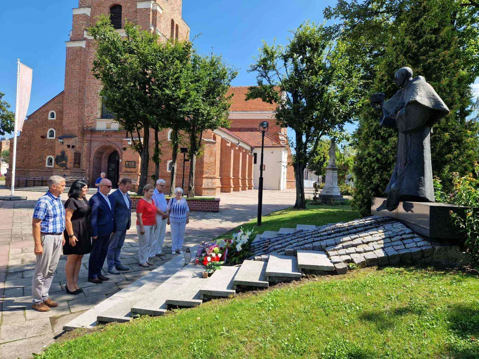 Dzień Patrona Miasta. Chwila zadumy i kwiaty dla Maksymiliana Kolbego [zdjęcia] - Zdjęcie główne